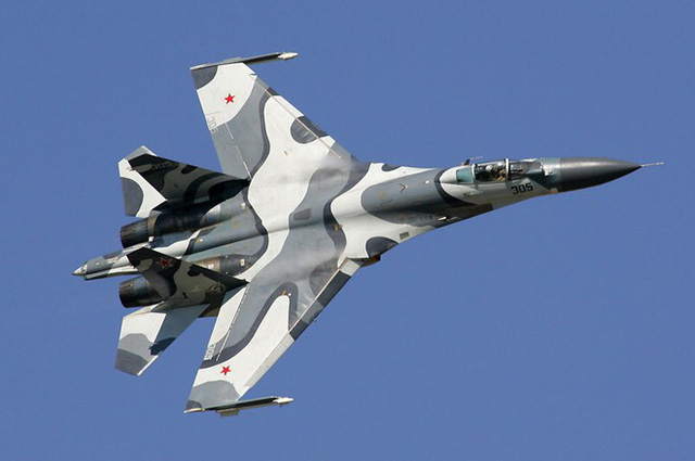 Máy bay Su-27