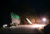 Nghệ An: Xe chở gỗ tai nạn trong đêm 3 người thương vong