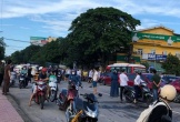 Nghệ An: Xe 'điên' tông trọng thương 3 người đi xe đạp, đâm 2 ô tô dừng đèn đỏ