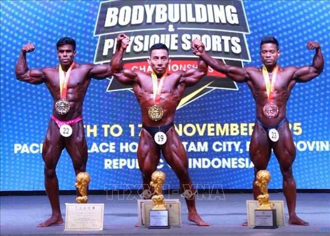 Lực sĩ Phạm Văn Mách vô địch thể hình thế giới ở tuổi 49