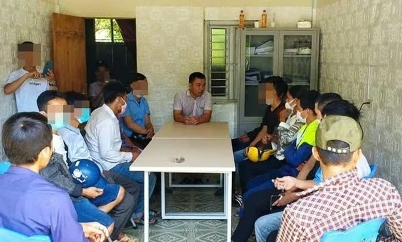 Chuyện về những người đuổi con 'ma ết' giữa núi rừng Nghệ An