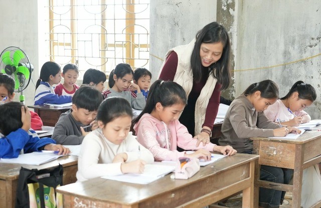 Việc làm đặc biệt của các cựu giáo viên dành cho học trò khó khăn ở xứ Nghệ