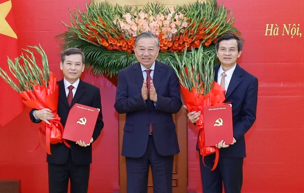 Tổng Bí thư trao quyết định bổ nhiệm Trưởng Ban Nội chính TƯ và Giám đốc Học viện CTQG Hồ Chí Minh