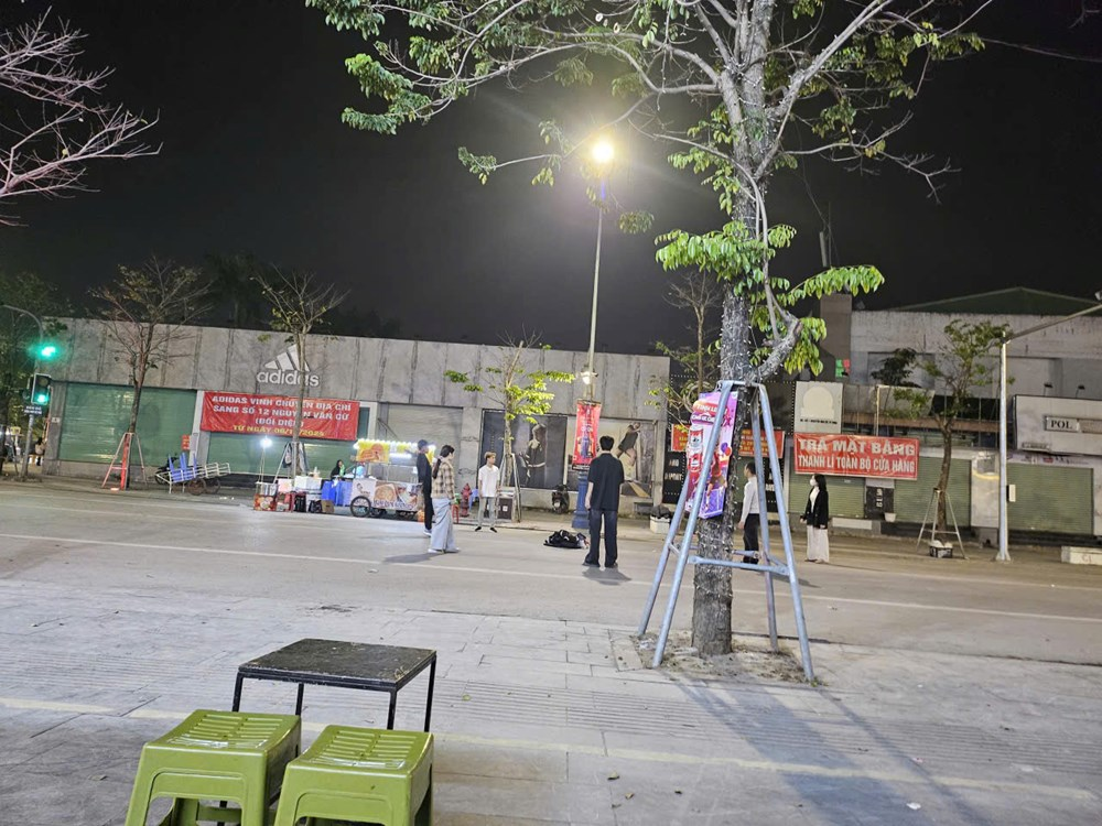 Vì sao phố đi bộ ở Nghệ An lại “chết yểu”?