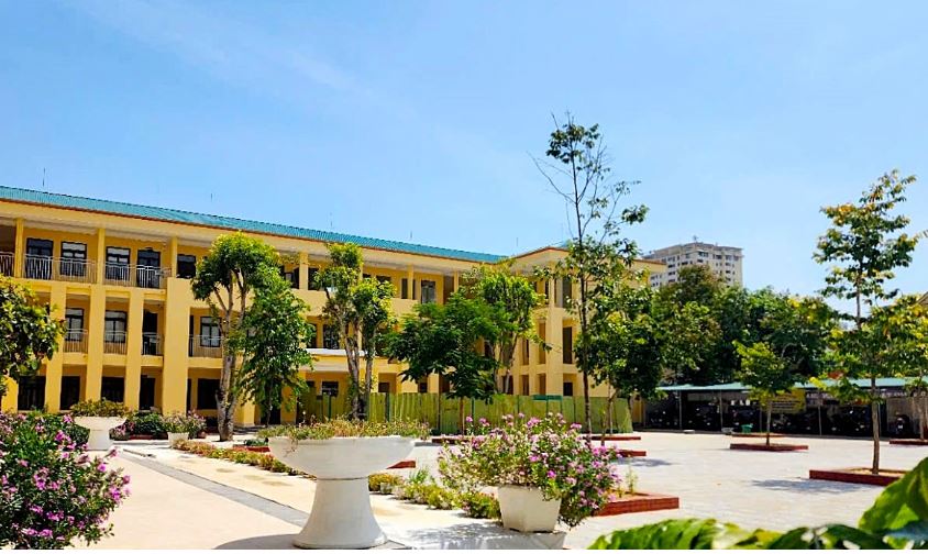 Nghệ An cho phép các trường chủ động điều chỉnh giờ học do nắng nóng gay gắt