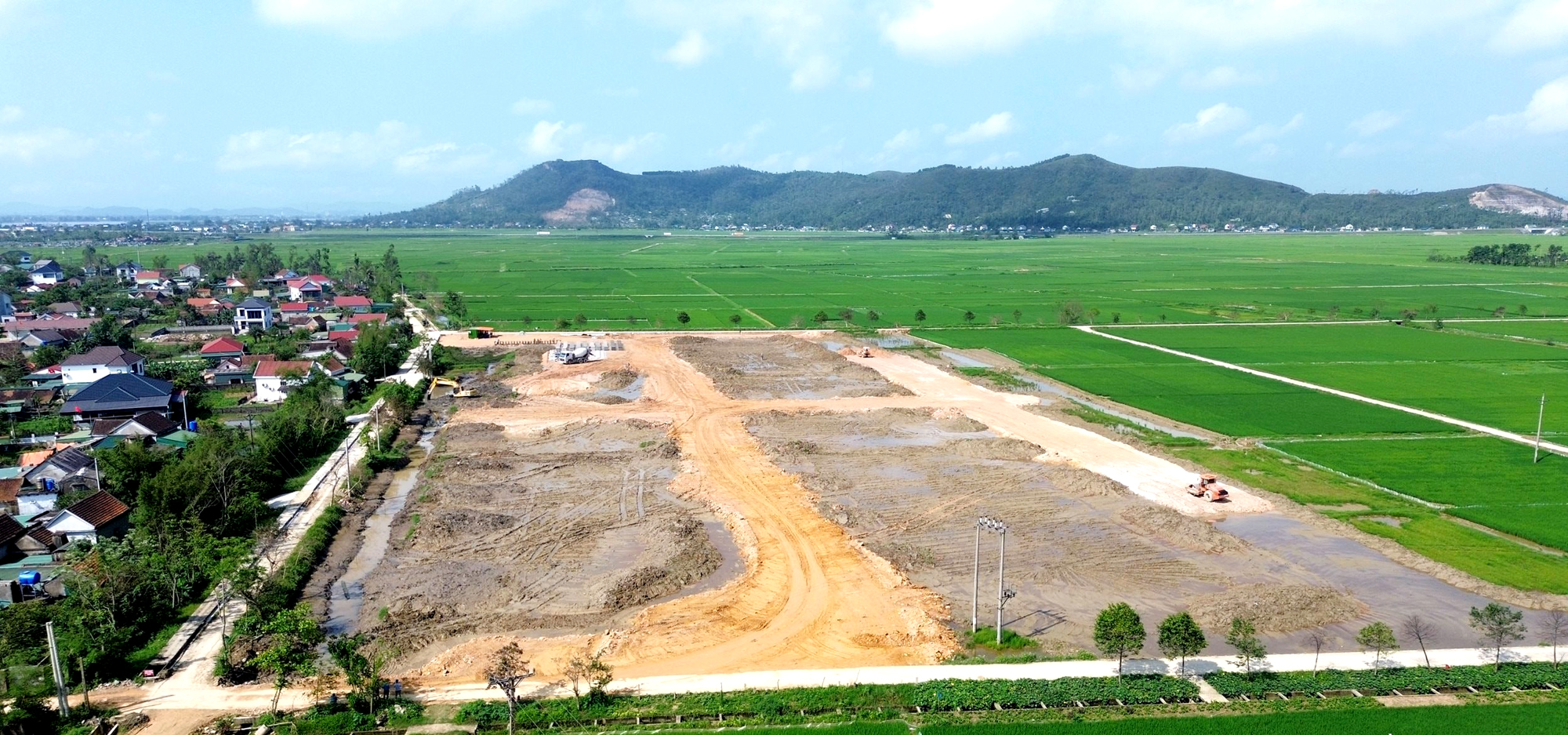 Nỗ lực giải phóng mặt bằng