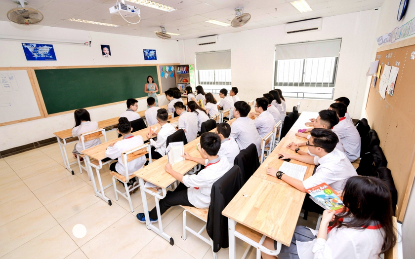 Tính lương dạy thêm giờ dựa trên tổng quỹ thời gian: Nhà giáo tâm tư, hiệu trưởng áp lực
