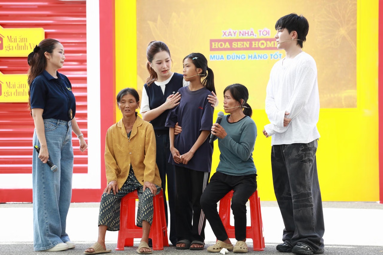 Câu chuyện về những đứa trẻ không dám ước mơ khiến các nghệ sĩ lặng người khi tham gia Mái ấm gia đình Việt tại Nghệ An
