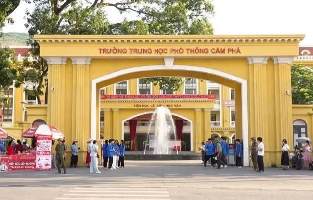 Kỷ luật 3 giám thị bị tố