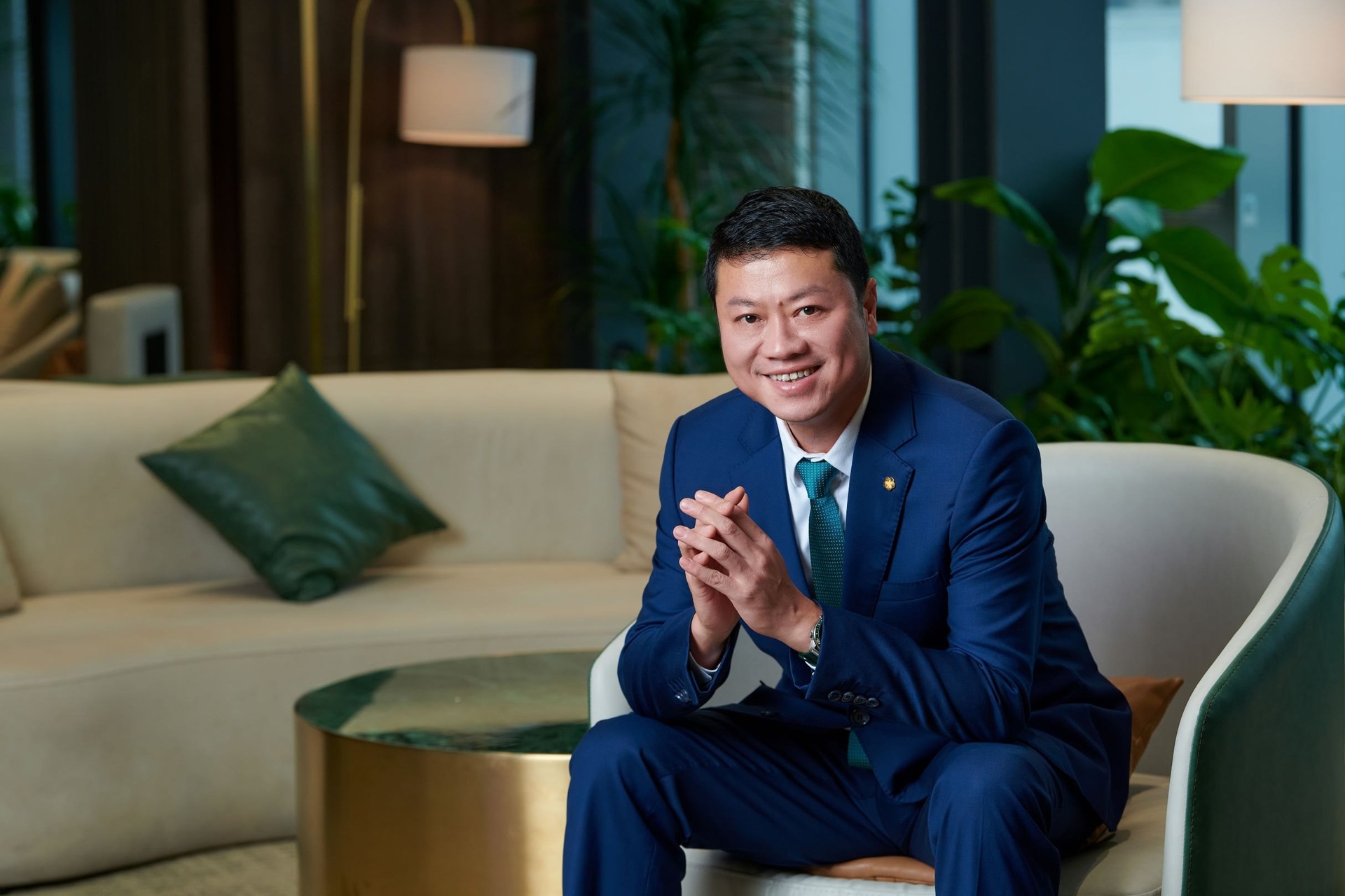 Chân dung tân Chủ tịch của Ngân hàng lớn nhất Việt Nam: Bắt đầu từ một nhân viên bình thường, suốt 30 năm chỉ gắn bó với một nhà băng