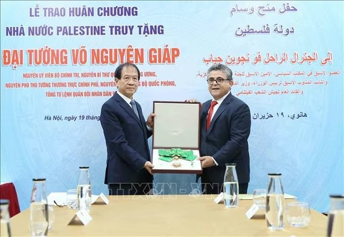 Lễ trao Huân chương của Nhà nước Palestine truy tặng Đại tướng Võ Nguyên Giáp