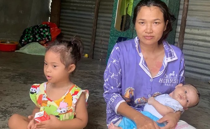 Gia đình có hai con mắc bệnh hiểm nghèo