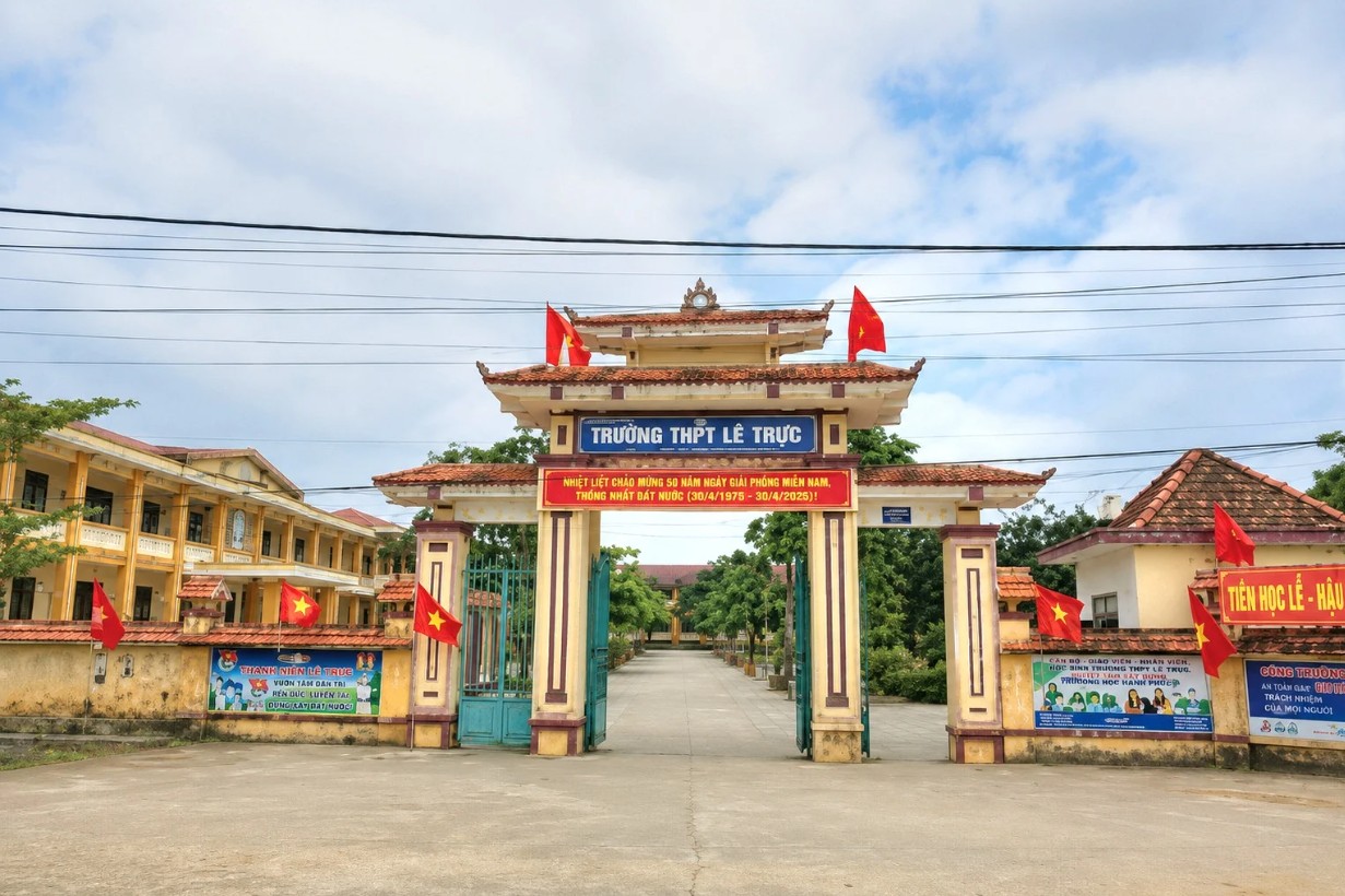 Hiệu trưởng có con dự thi ở điểm thi bị phản ánh tiêu cực ở Quảng Trị lên tiếng: