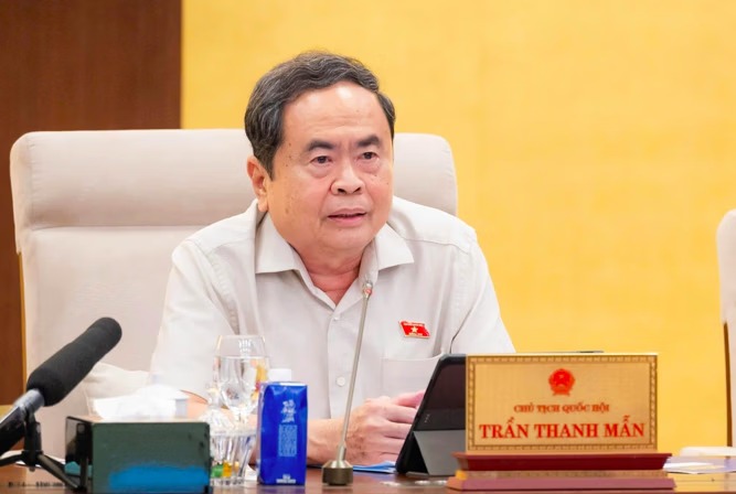 Chủ tịch Quốc hội: Cắt giảm thủ tục hành chính đừng để 'bình mới rượu cũ'