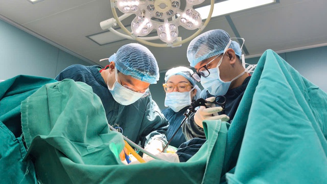 Tự nặn mụn vùng kín, nam thanh niên bị nhiễm khuẩn huyết