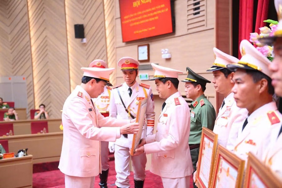 Giám đốc Công an TP Đồng Nai được trao tặng Huân chương Bảo vệ Tổ quốc hạng Ba