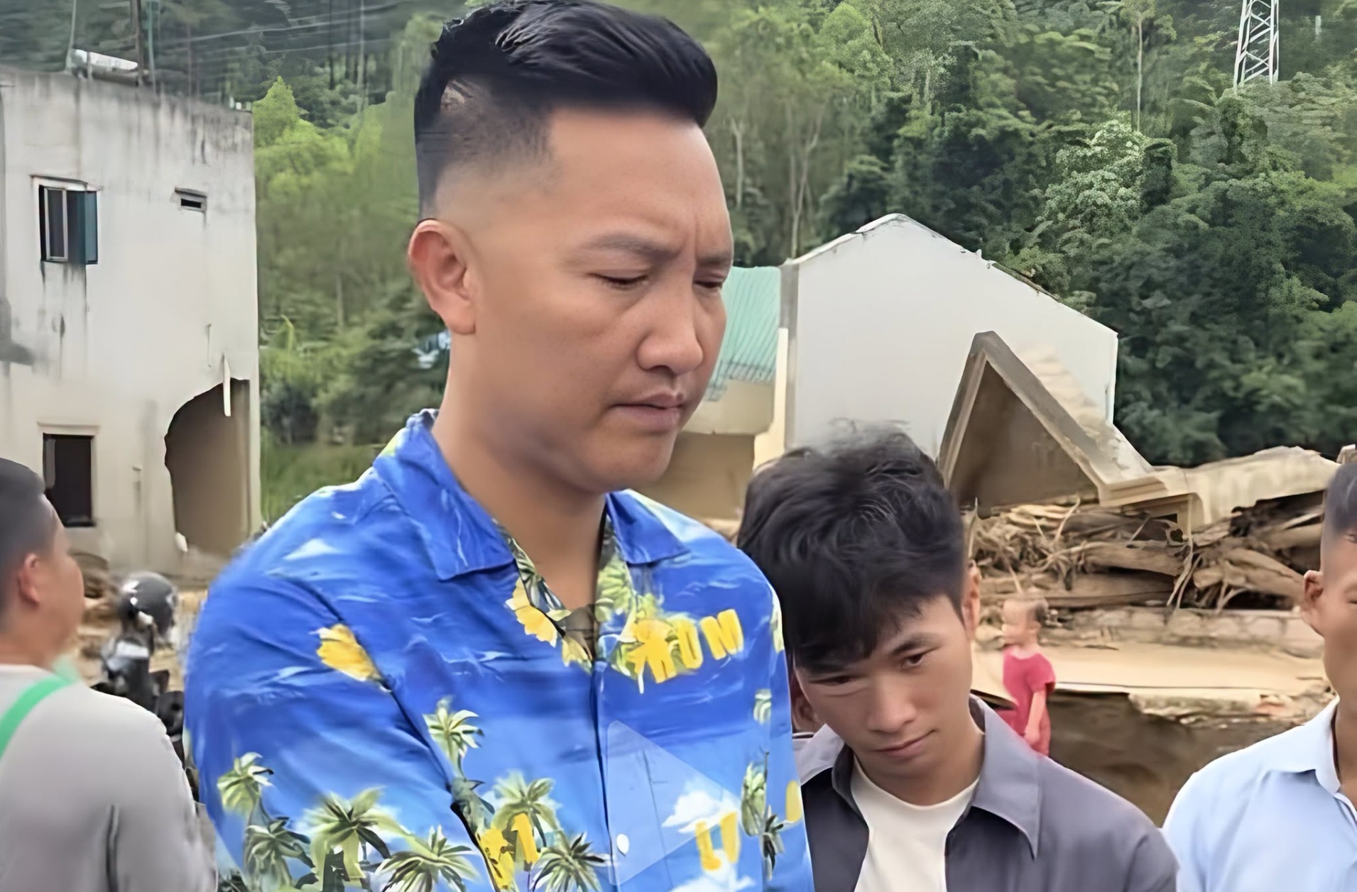 Nhiều công ty của