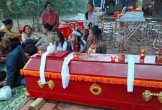 Xót xa đám tang đẫm nước mắt của cô gái 21 tuổi bị sát hại ở Hà Nội