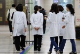 Hàng ngàn bác sĩ thực tập đình công, tổng thống Hàn Quốc quyết không lùi bước