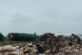 Nghệ An: Cận cảnh tái diễn bãi rác tự phát gây ô nhiễm môi trường trên bờ kênh Vách Bắc