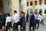 Gần 200 luật sư xếp hàng làm thủ tục vào phiên tòa xét xử vụ Vạn Thịnh Phát