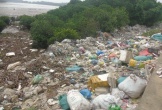 Dân ngột ngạt bởi đường đê ngập rác thải ở huyện Diễn Châu