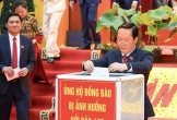 Đại biểu Đại hội Đảng bộ Nghệ An ủng hộ đồng bào vùng bão lũ gần 350 triệu đồng