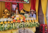 Những 'cơn sóng dữ' nuốt chửng tuổi thơ của cô bé tội nghiệp