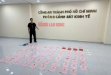 Nóng: Công an TP HCM mở két sắt của Ngân 98, thu 80 sổ đỏ