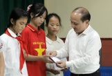 Trung ương Hội Khuyến học Việt Nam trao học bổng cho học sinh ở Nghệ An
