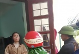Phó hiệu trưởng Đỗ Thị Hồng Huế làm việc với công an