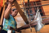 Thổ cẩm dệt nên 'cuộc sống mới' cho người dân miền Tây xứ Nghệ