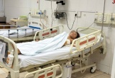 Nóng sốt liên tục 10 ngày, vừa nhập viện đã nguy kịch