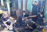 Một hộ dân ở Nghệ An chuyển giao cá thể gấu ngựa cho trung tâm cứu hộ