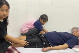 Bác sĩ kêu gọi giúp đỡ góa phụ nghèo có chồng vừa đột tử, con trai gặp tai nạn nguy kịch