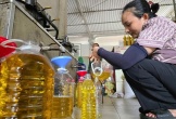 Sợ mua phải dầu ăn 