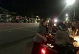 Trong khi lực lượng cứu hộ suốt đêm tìm kiếm, người nhảy cầu... tự bơi vào bờ