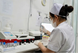 Gần 900 trẻ Nghệ An nhiễm giun, sán chó mèo