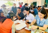 Nghệ An: Người dân vui mừng đón nhận quà của Chính phủ trước dịp Quốc khánh