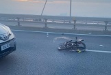 Người đàn ông đi xe đạp xe ngược chiều trên cầu Nhật Tân, tông vào ô tô tử vong