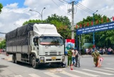 Xe đầu kéo tông xe gắn máy khiến 2 mẹ con tử vong