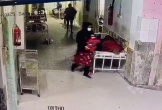 Video: Người phụ nữ giả làm y tá, bắt cóc bé trai trong bệnh viện
