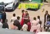 Dự đám cưới bạn thân, cô gái có hành động khiến cô dâu 