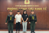 Vợ chồng chủ cửa hàng bị bắt vì bán 'hàng hiệu' giả