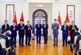 Trao giấy chứng nhận đăng ký đầu tư Dự án Khu công nghiệp VSIP Nghệ An 4