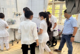 Xuồng gặp sự cố trên vịnh Hạ Long khiến 15 người rơi xuống biển, 3 người bị thương