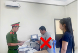 Xô xát vì mâu thuẫn gia đình, người phụ nữ ở Hà Tĩnh bị khởi tố thêm tội sử dụng trái phép vũ khí quân dụng