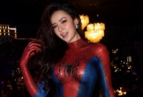 Hot girl show hẹn hò gây bão khi nhập vai Người Nhện, 